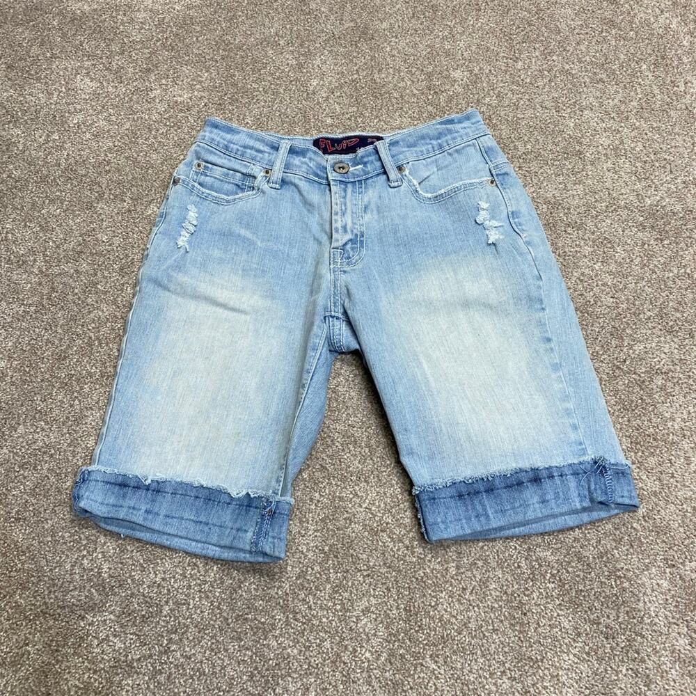 Y2K Vtg grunge streetwear Fluid Bermuda Shorts Sz 3 Lightwash Distressed Cuffed